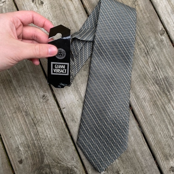 BNWT Gianni Versace Striped Tie - Picture 2 of 4